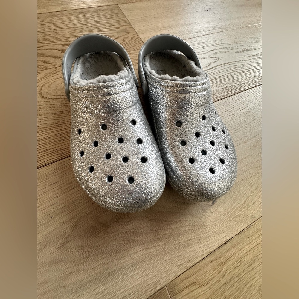 Sparkle Croc, size 5